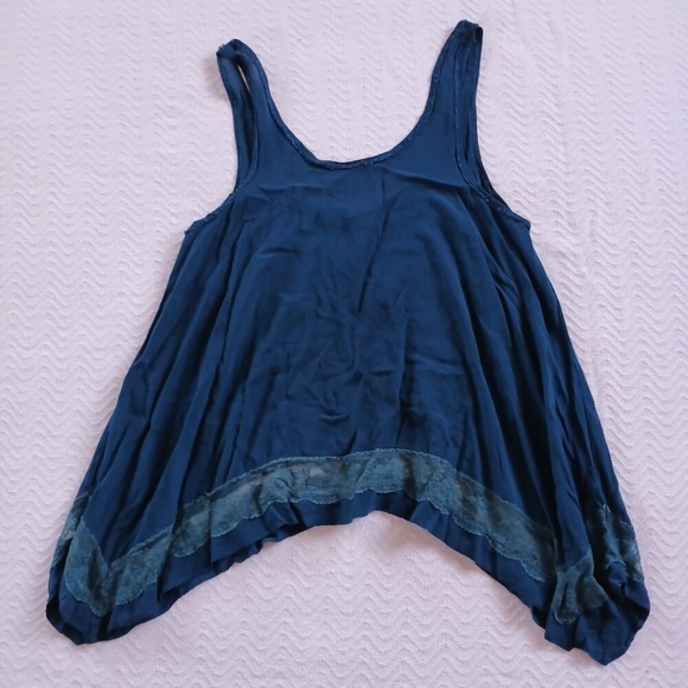 Free people ♡ lace tank top